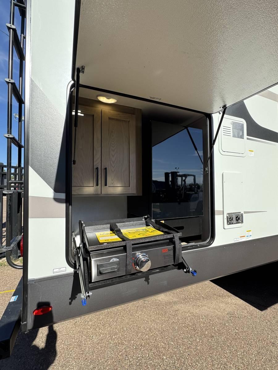 2026 ROCKWOOD 2026 ROCKWOOD SIGNATURE - thumbnail 4