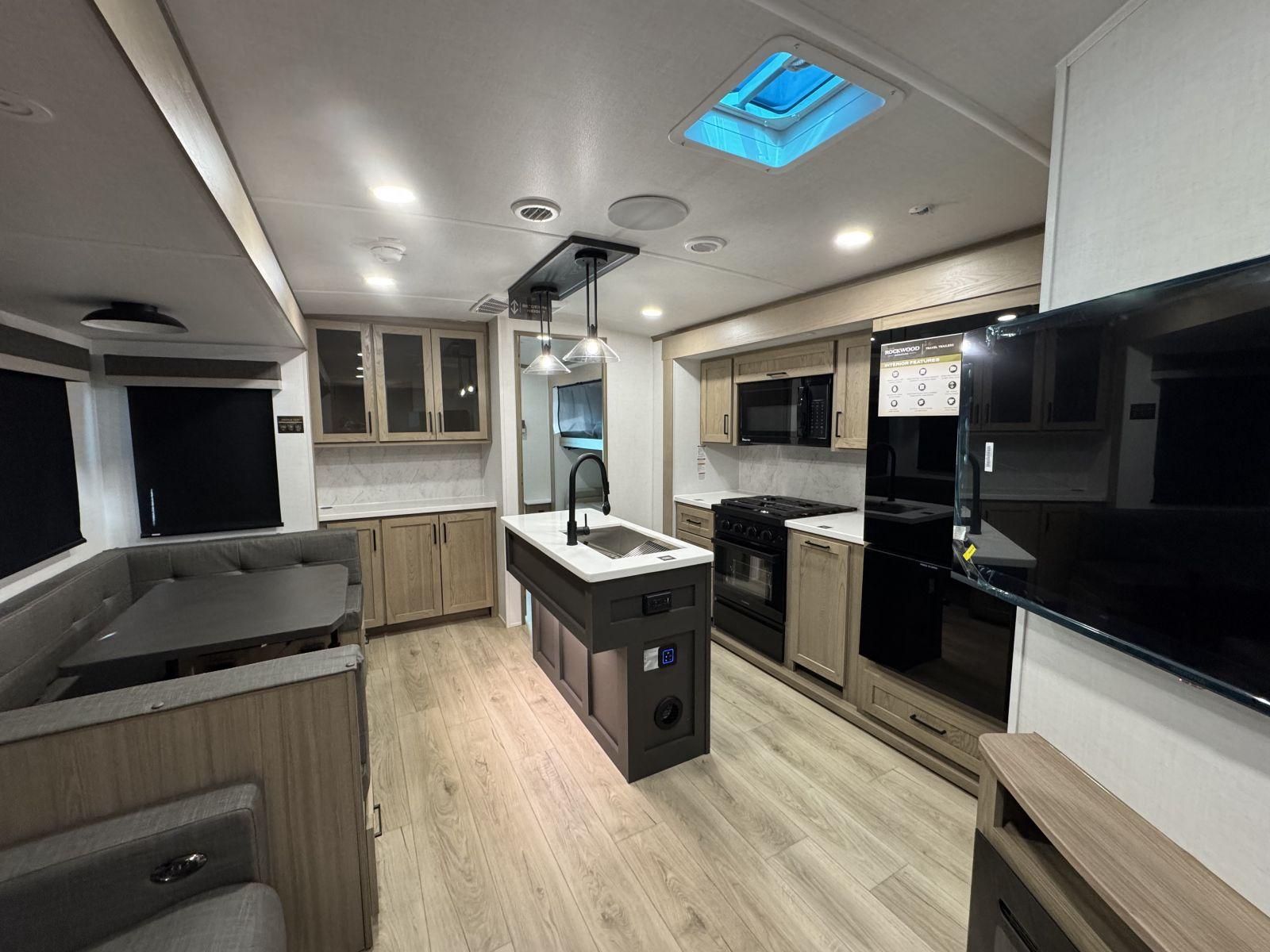 2026 ROCKWOOD 2026 ROCKWOOD SIGNATURE - thumbnail 5