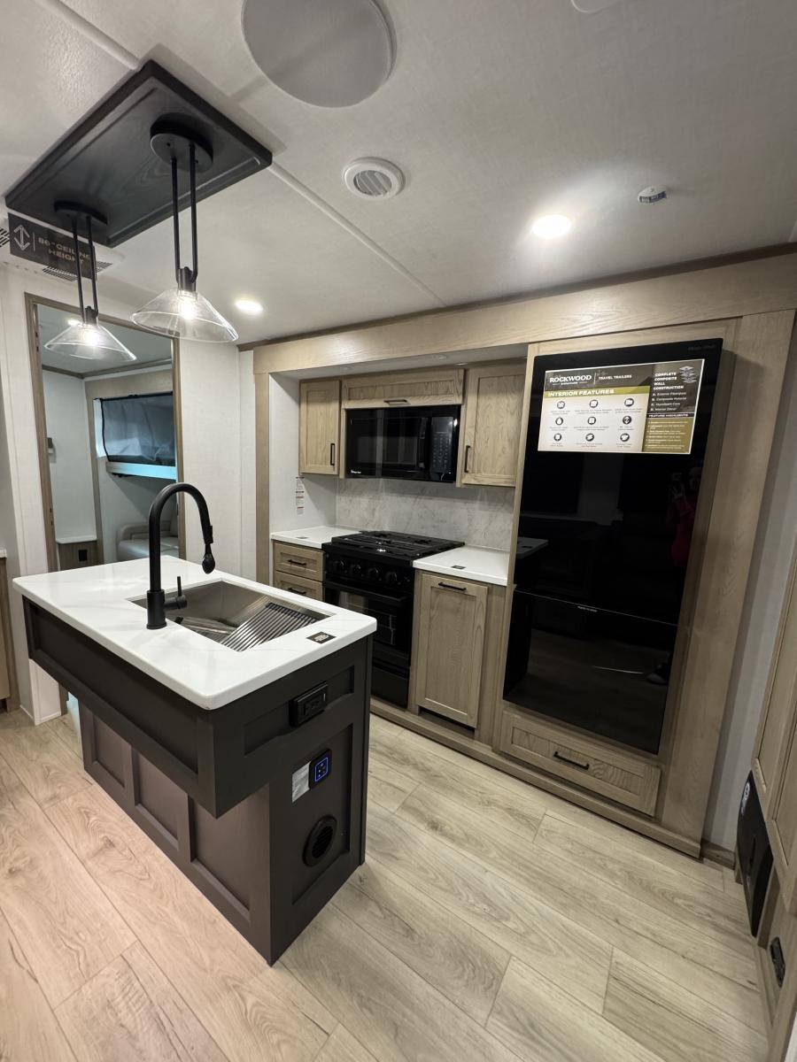 2026 ROCKWOOD 2026 ROCKWOOD SIGNATURE - thumbnail 8