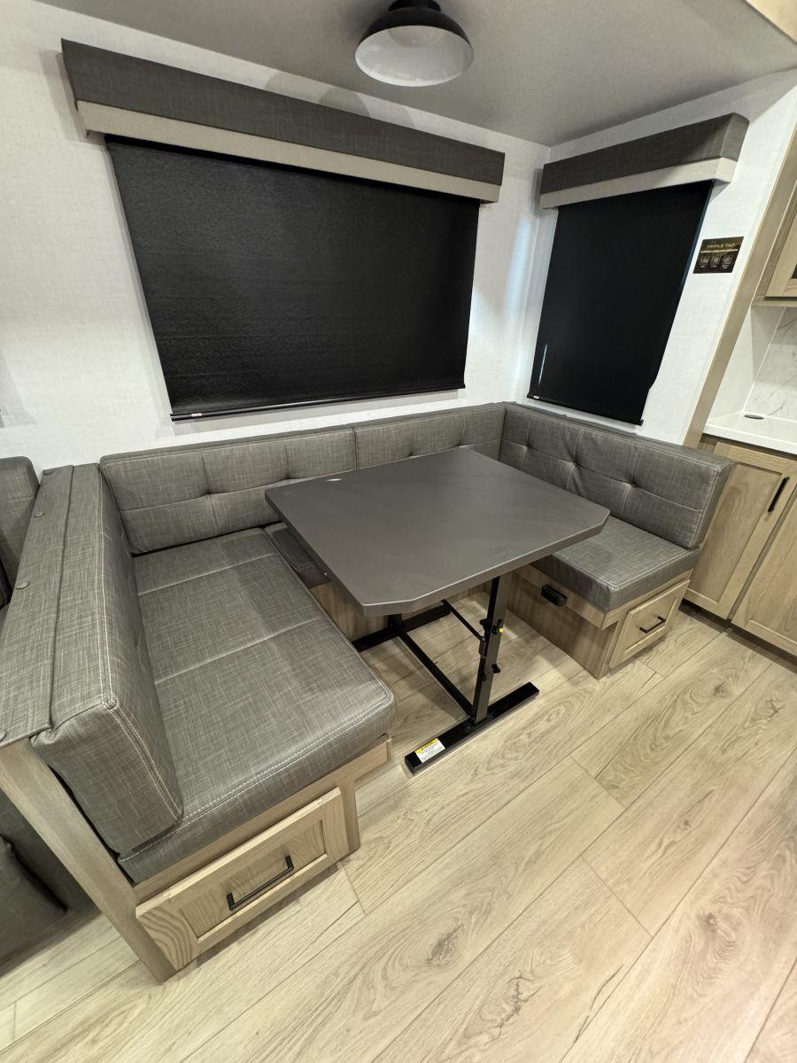 2026 ROCKWOOD 2026 ROCKWOOD SIGNATURE - thumbnail 10