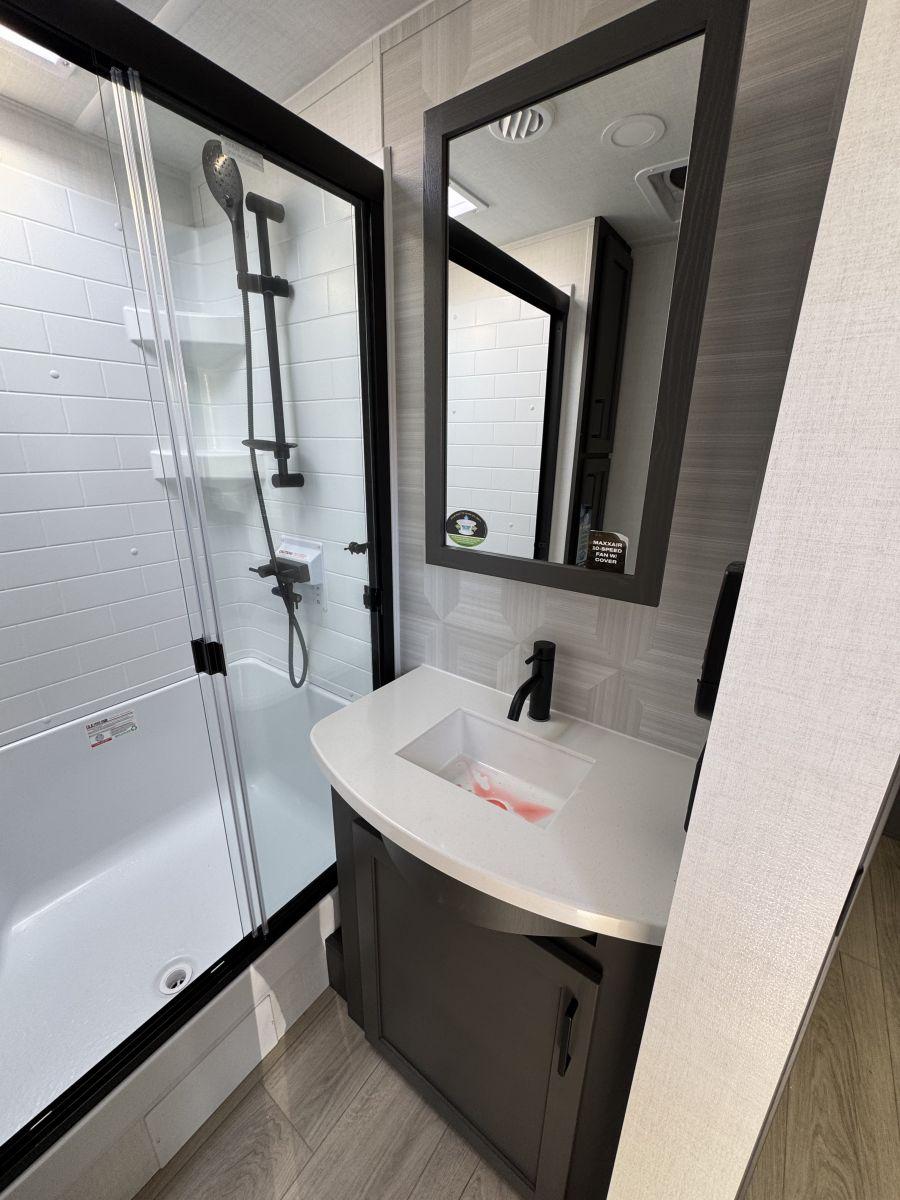 2026 ROCKWOOD 2026 ROCKWOOD SIGNATURE - thumbnail 11