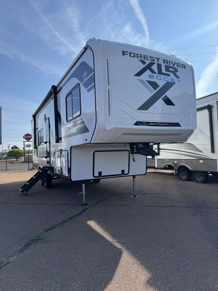 2026 Forest River RV 2026 Forest River RV Xlr Boost Toy Hauler - thumbnail 3