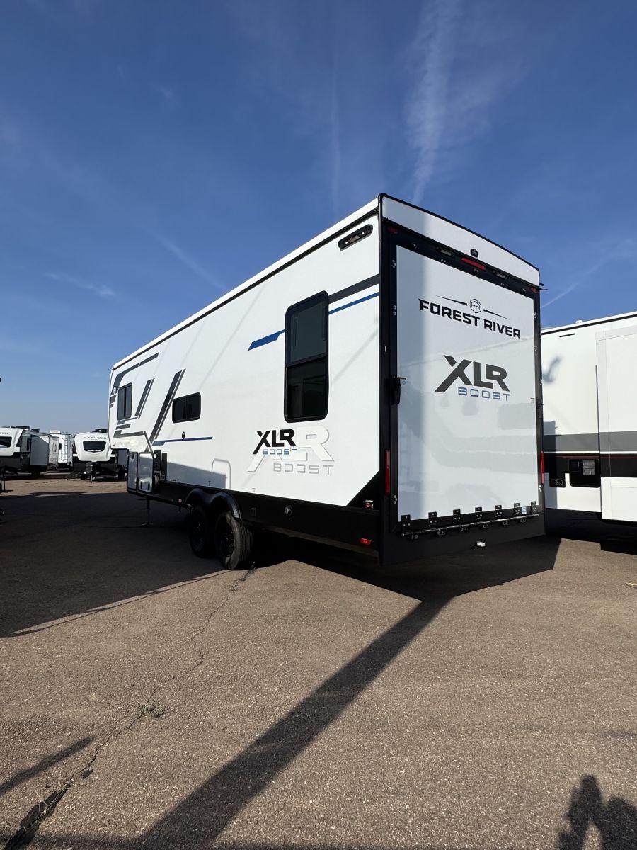 2026 Forest River RV 2026 Forest River RV Xlr Boost Toy Hauler - thumbnail 4
