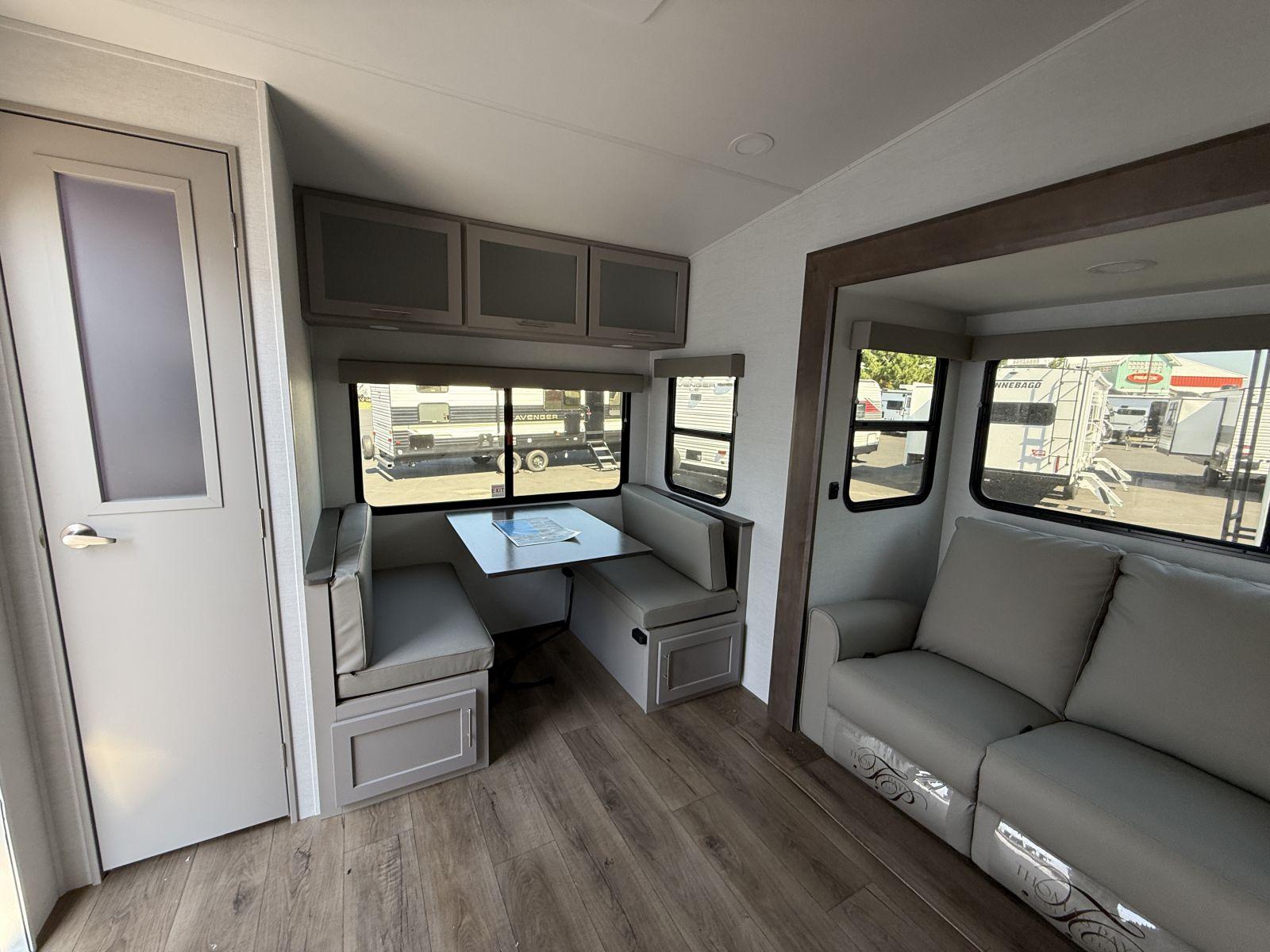 2026 Alliance RV 2026 Alliance RV Avenue All Access - thumbnail 17