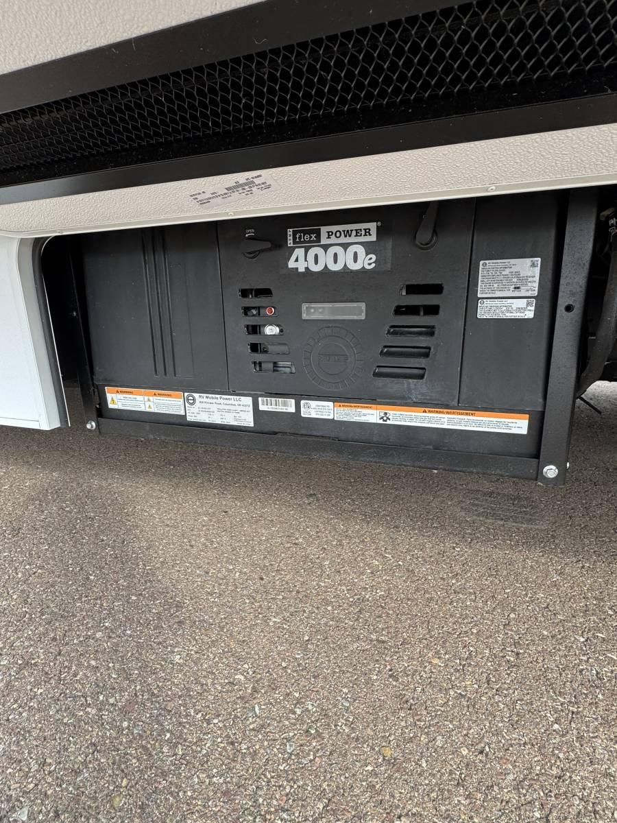 2026 Thor Motor Coach 2026 Thor Motor Coach Chateau - thumbnail 6