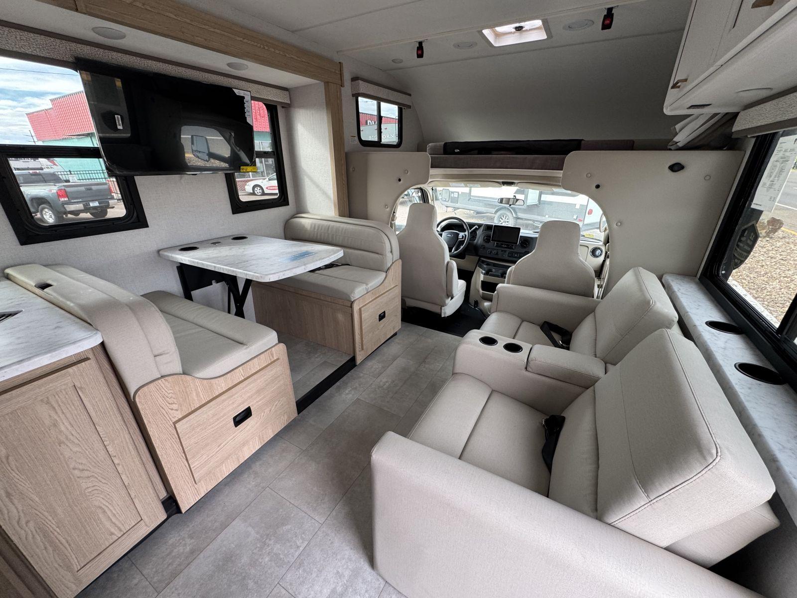 2026 Thor Motor Coach 2026 Thor Motor Coach Chateau - thumbnail 7