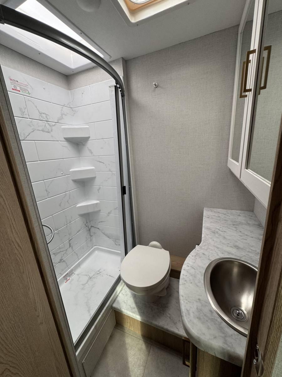 2026 Thor Motor Coach 2026 Thor Motor Coach Chateau - thumbnail 11