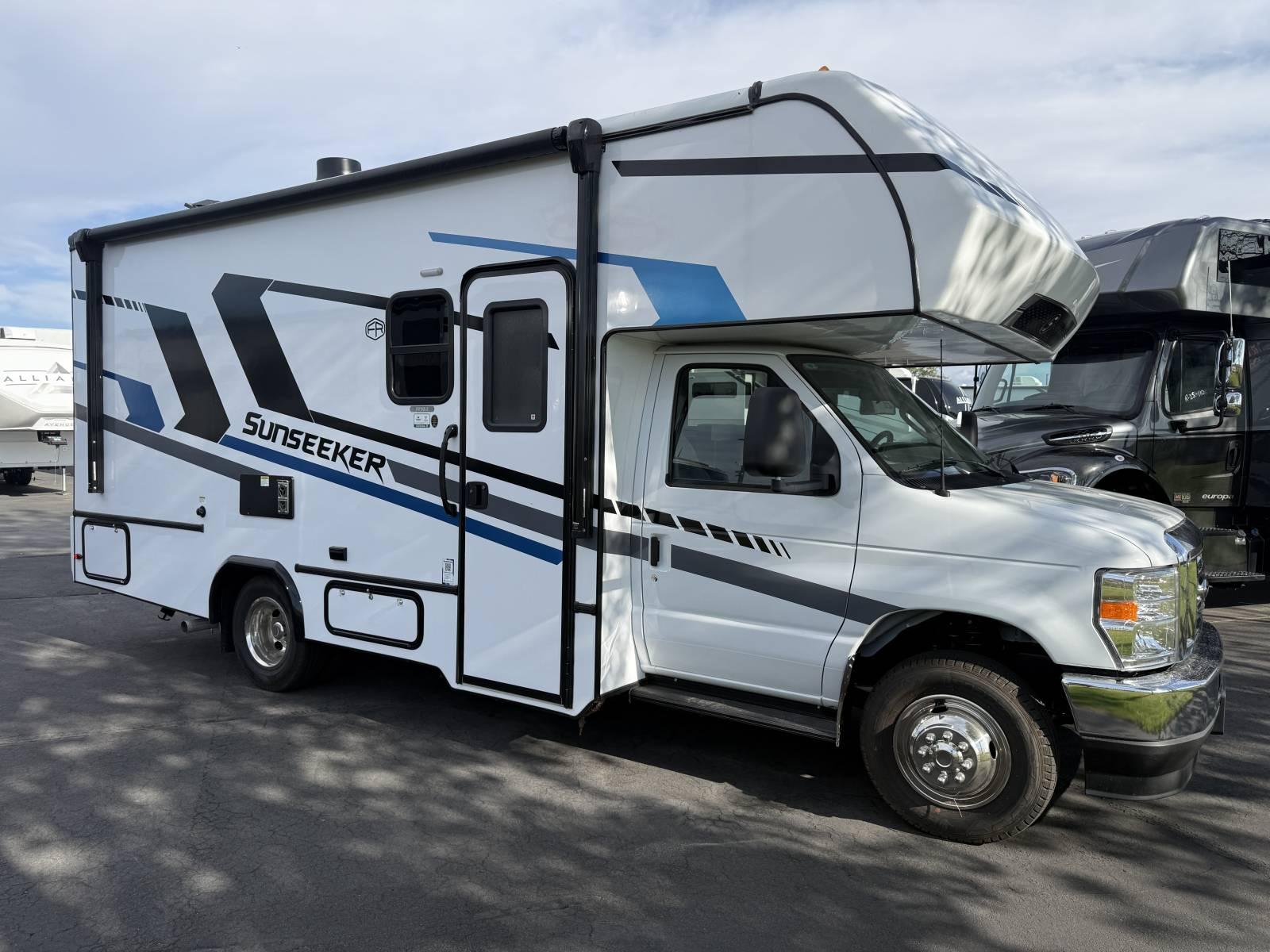 2026 Forest River RV 2026 Forest River RV Sunseeker - thumbnail 3