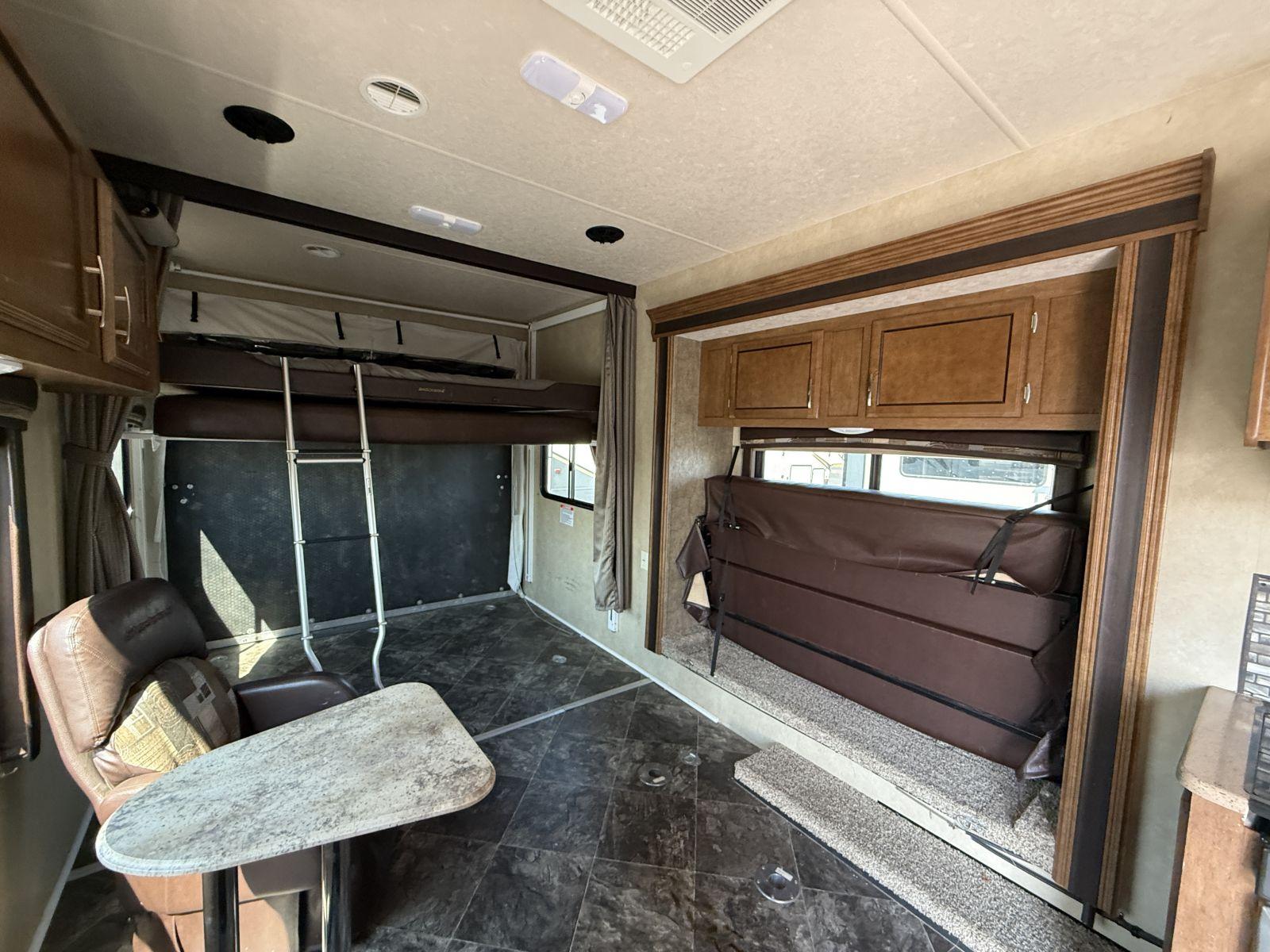 2017 Forest River RV 2017 Forest River RV SHOCKWAVE - thumbnail 13