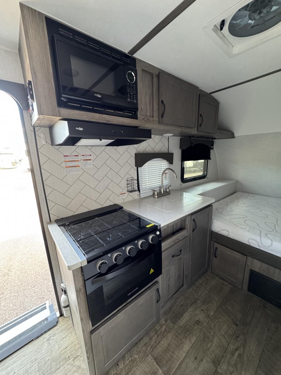 2024 Sunset Park RV  2024 Sunset Park RV  Volt - thumbnail 8