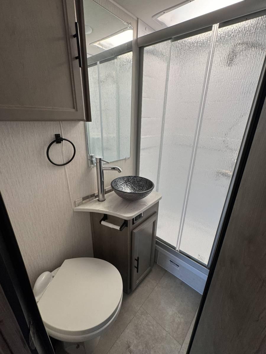 2020 Coachmen 2020 Coachmen Prism - thumbnail 9