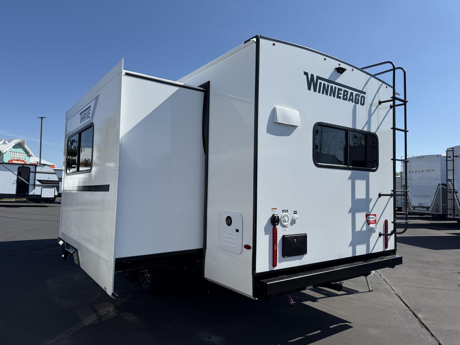 2026 Winnebago 2026 Winnebago Thrive - thumbnail 6
