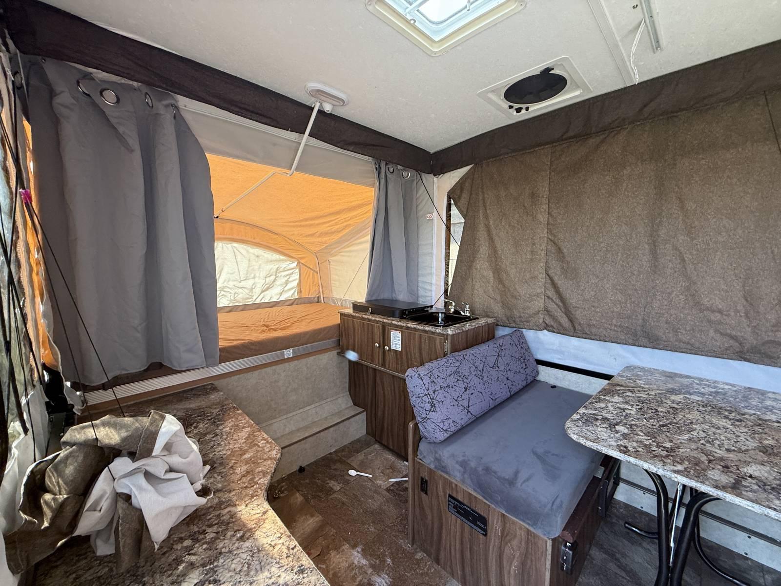 2016 Coachmen 2016 Coachmen Clipper - thumbnail 10