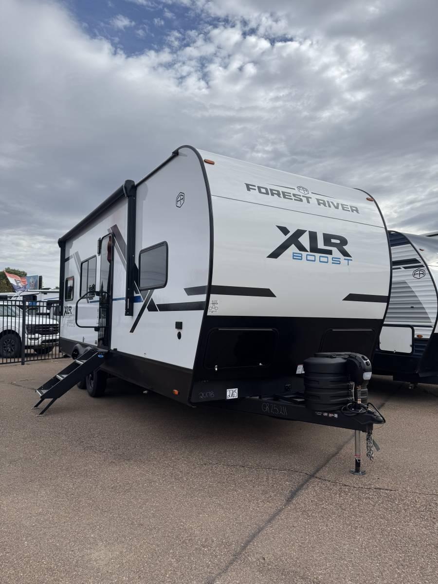 2026 Forest River RV 2026 Forest River RV Xlr Boost Toy Hauler - thumbnail 3