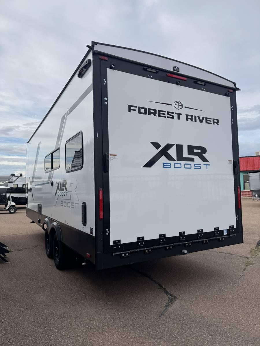 2026 Forest River RV 2026 Forest River RV Xlr Boost Toy Hauler - thumbnail 4