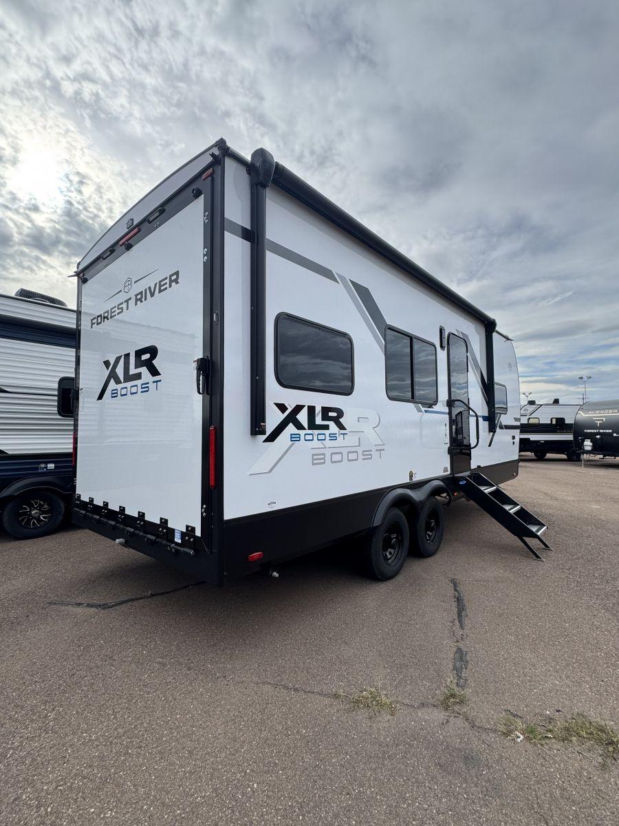 2026 Forest River RV 2026 Forest River RV Xlr Boost Toy Hauler - thumbnail 5