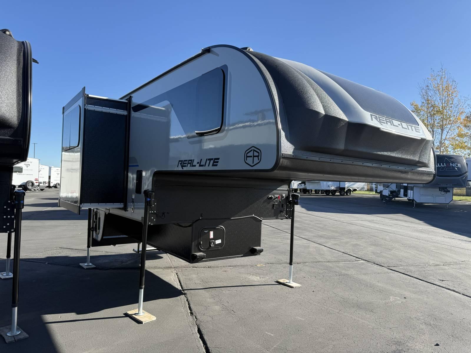 2026 Palomino 2026 Palomino Real Lite - thumbnail 3