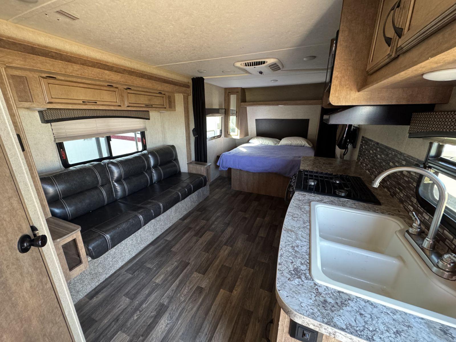 2017 Starcraft 2017 Starcraft Launch - thumbnail 5