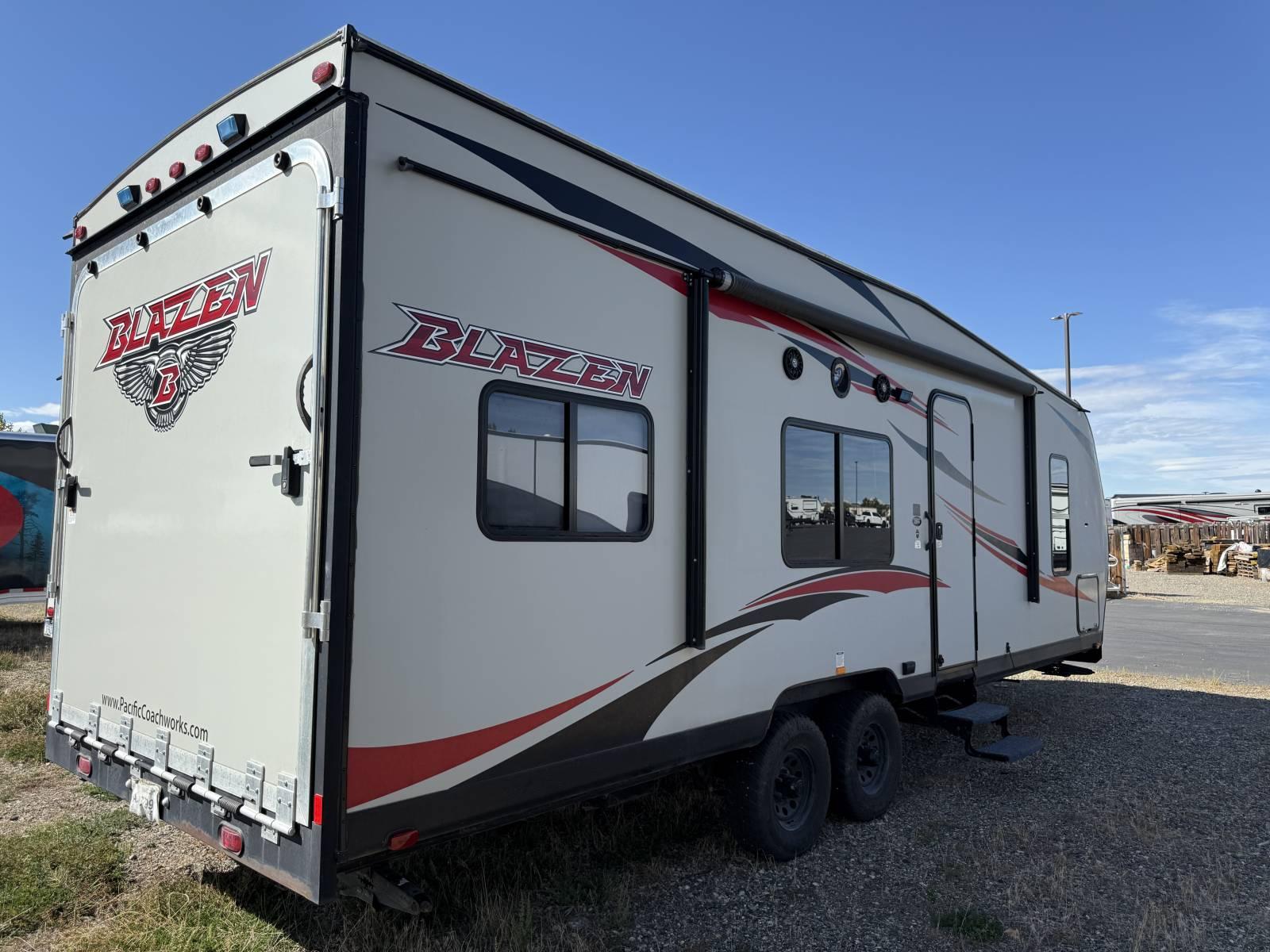 2020 Pacific Coachworks 2020 Pacific Coachworks Blazen - thumbnail 4