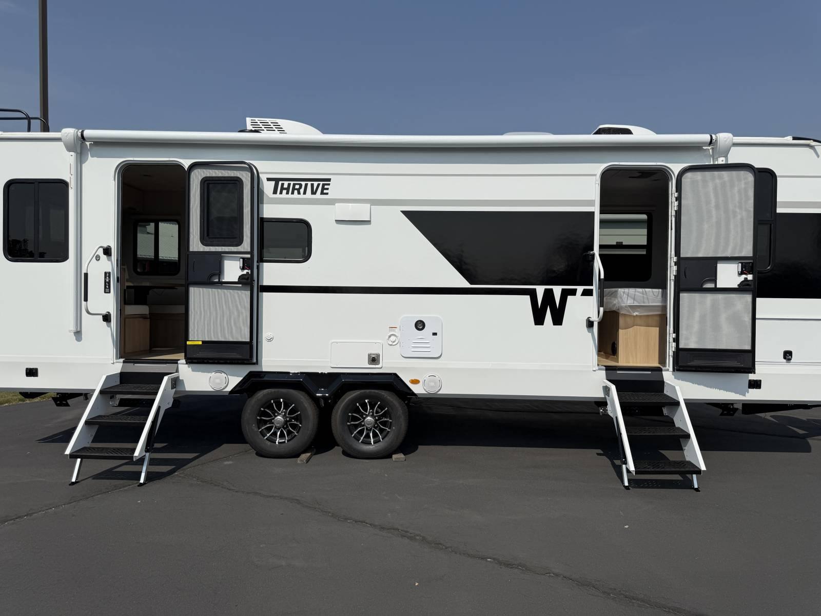 2026 Winnebago 2026 Winnebago Thrive - thumbnail 8