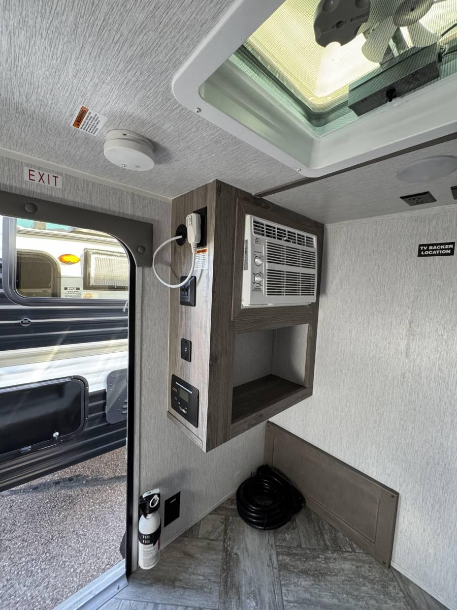 2025 Sunset Park RV Manufacturing 2025 Sunset Park RV Manufacturing Sunray - thumbnail 4