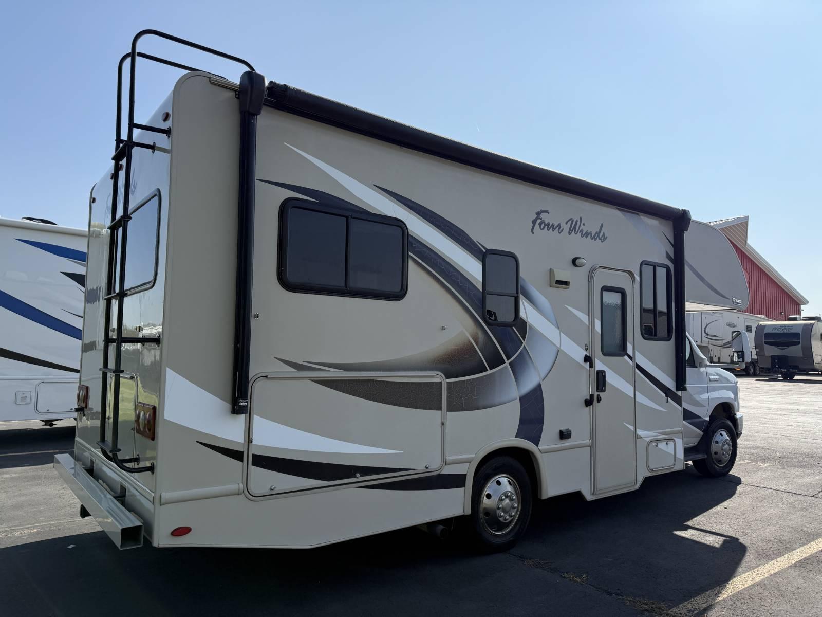 2018 Thor Motor Coach 2018 Thor Motor Coach Four - thumbnail 4