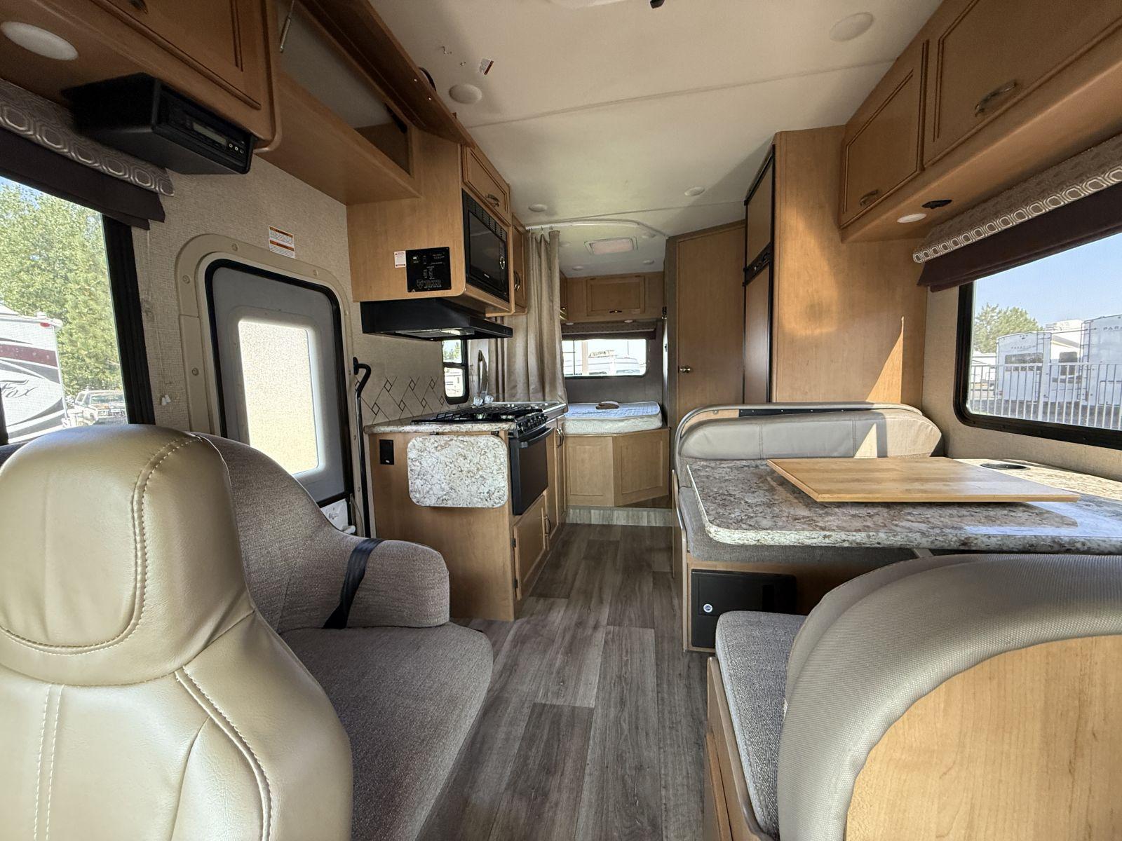 2018 Thor Motor Coach 2018 Thor Motor Coach Four - thumbnail 16
