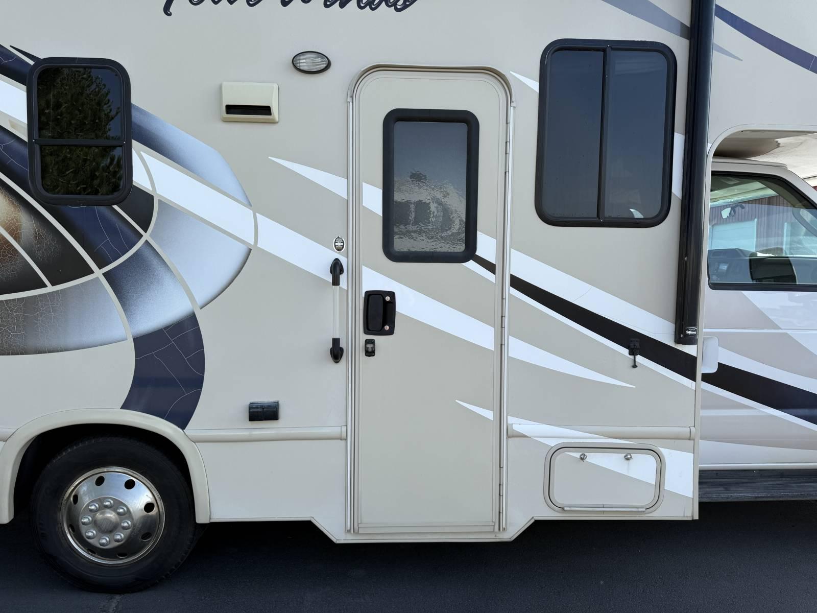 2018 Thor Motor Coach 2018 Thor Motor Coach Four - thumbnail 17
