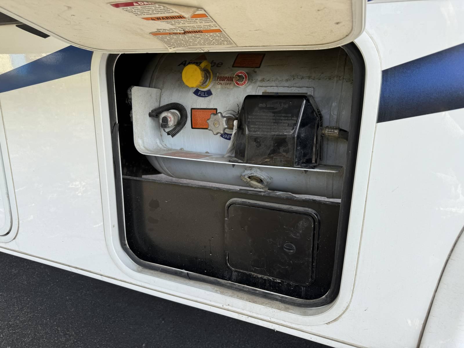 2021 Thor Motor Coach 2021 Thor Motor Coach Chateau - thumbnail 9