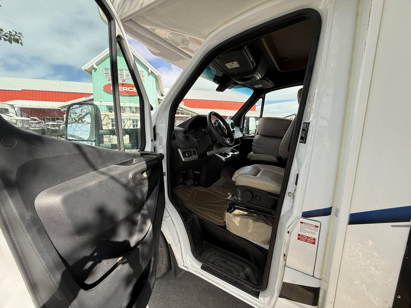 2021 Thor Motor Coach 2021 Thor Motor Coach Chateau - thumbnail 14