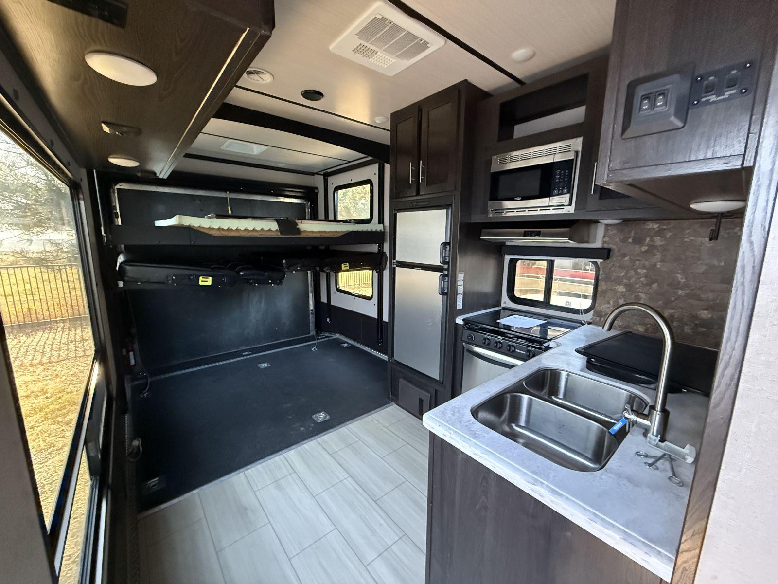 2019 Forest River RV 2019 Forest River RV XLR Nitro - thumbnail 8