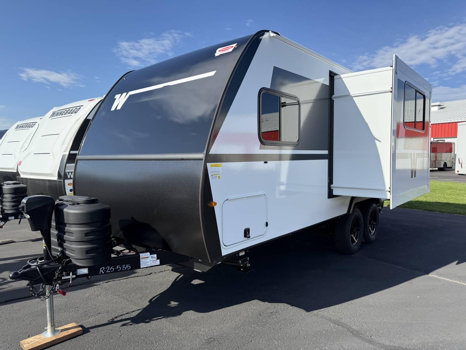 2026 Winnebago 2026 Winnebago Micro Minnie - thumbnail 3