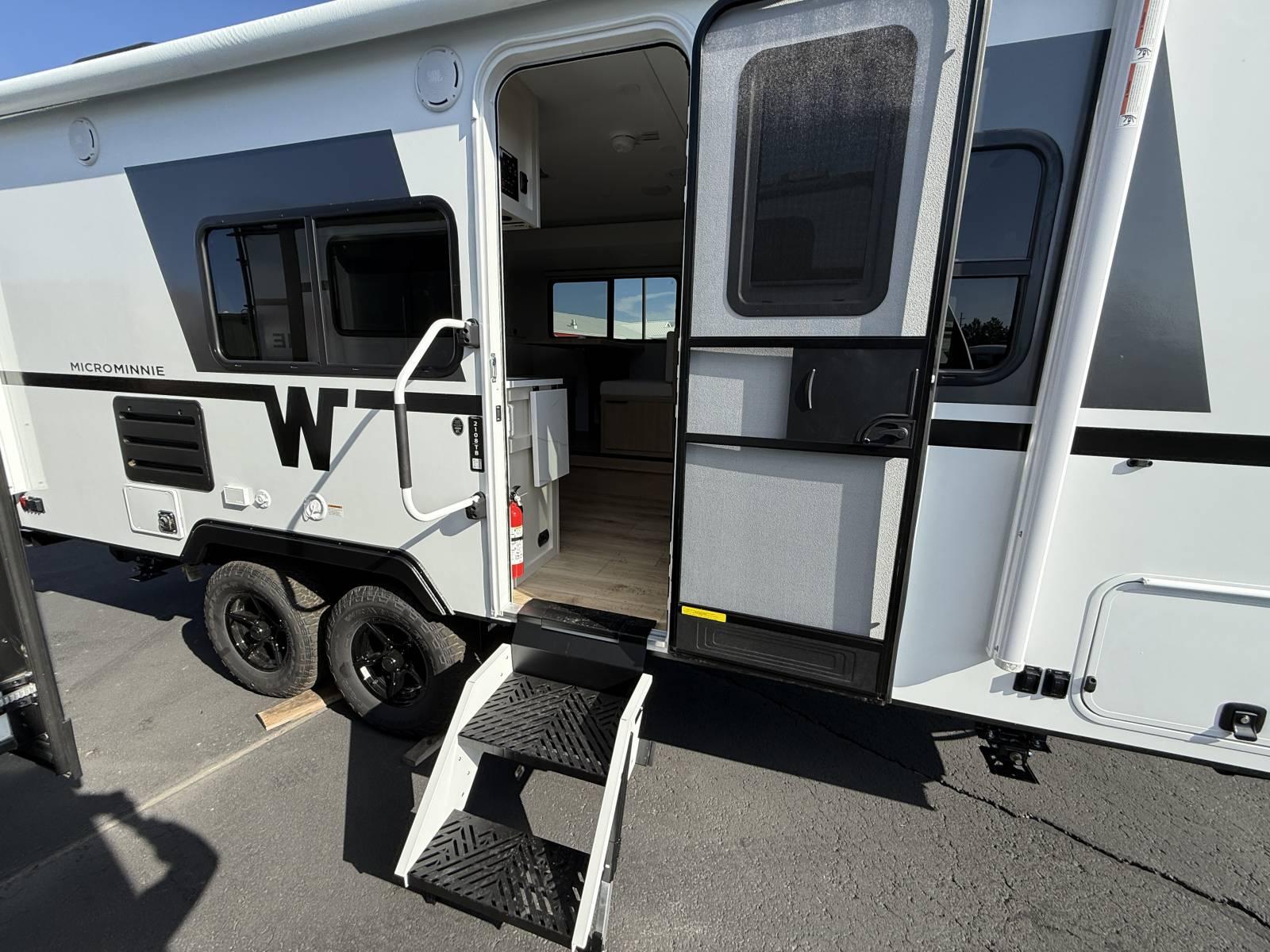 2026 Winnebago 2026 Winnebago Micro Minnie - thumbnail 9
