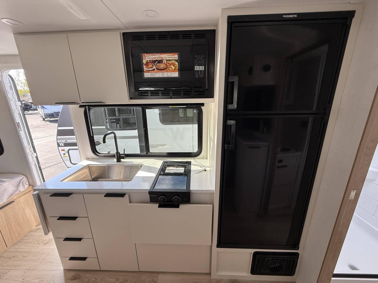 2026 Winnebago 2026 Winnebago Micro Minnie - thumbnail 14