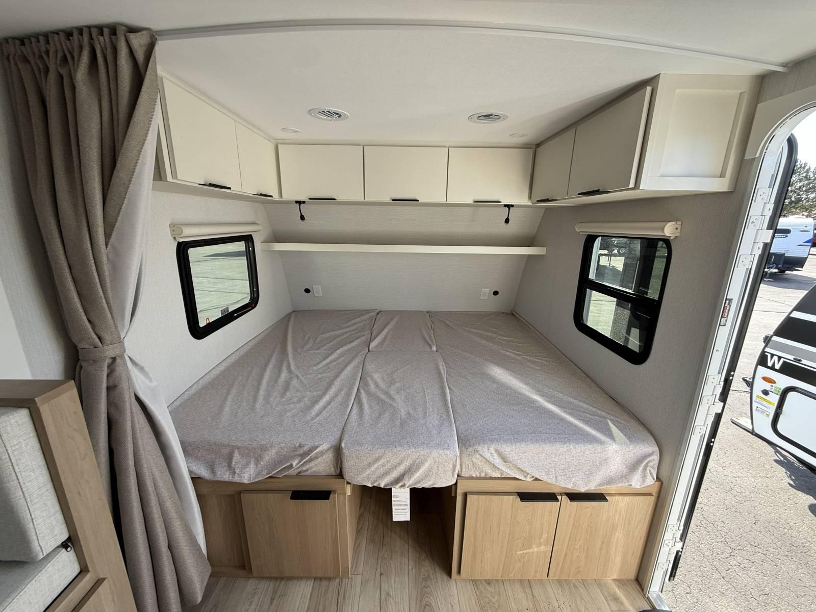 2026 Winnebago 2026 Winnebago Micro Minnie - thumbnail 17