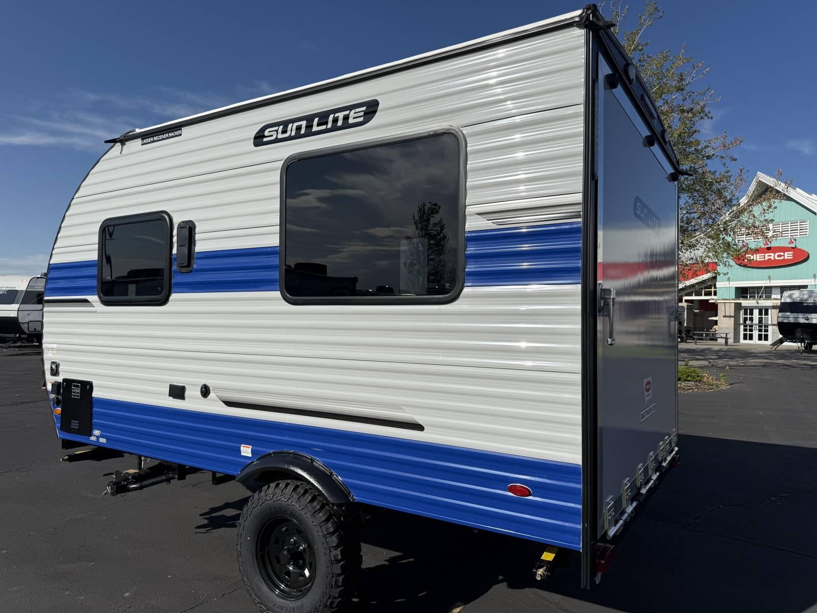 2026 Sunset Park RV 2026 Sunset Park RV Sun Lite Toy Hauler - thumbnail 4