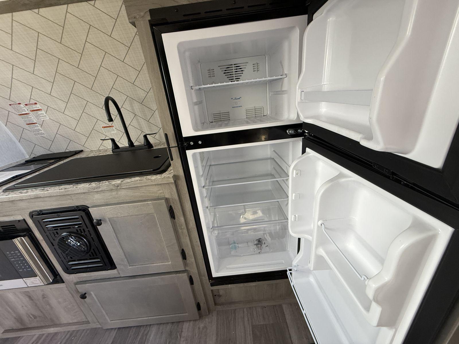 2026 Sunset Park RV 2026 Sunset Park RV Sun Lite Toy Hauler - thumbnail 14