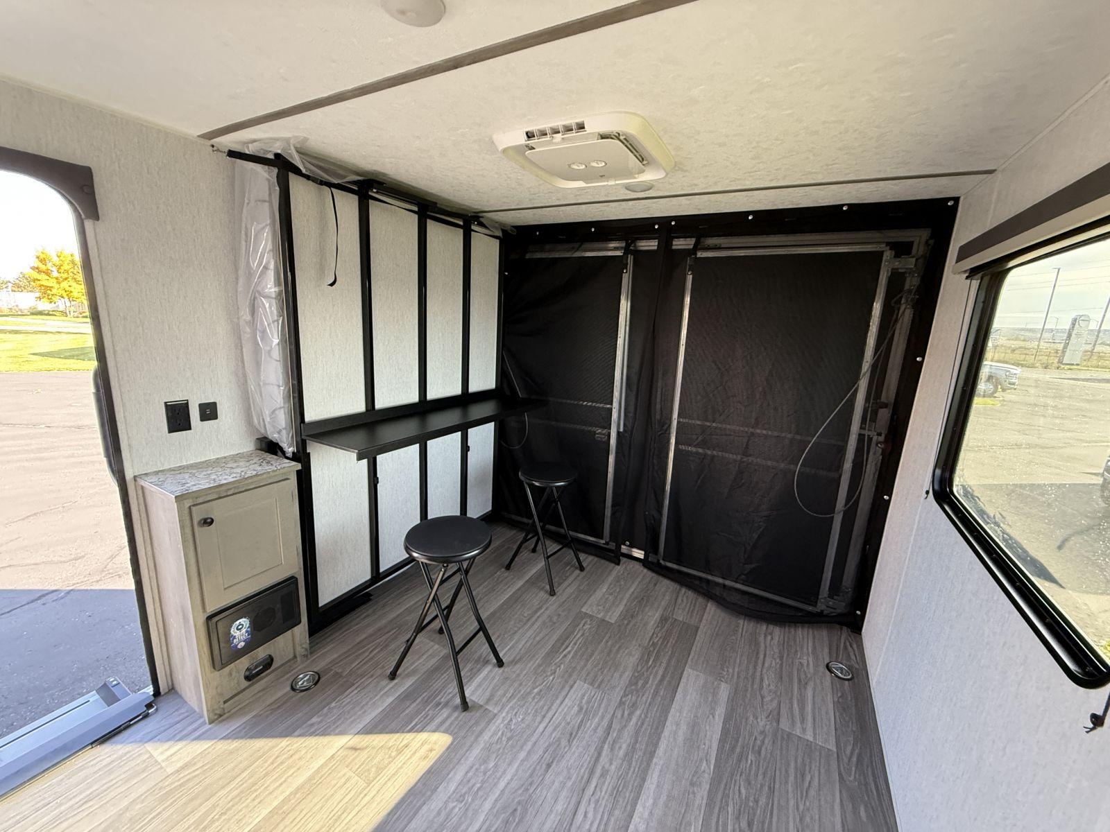 2026 Sunset Park RV 2026 Sunset Park RV Sun Lite Toy Hauler - thumbnail 10