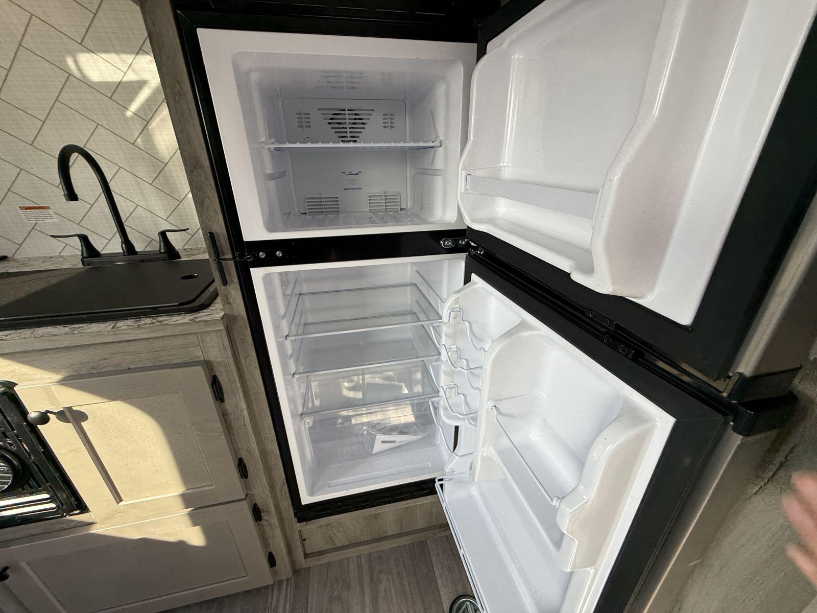 2026 Sunset Park RV 2026 Sunset Park RV Sun Lite Toy Hauler - thumbnail 13