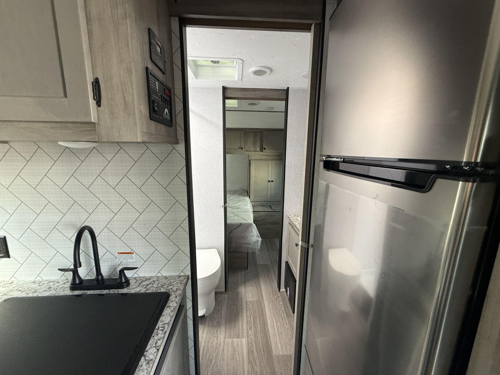 2026 Sunset Park RV 2026 Sunset Park RV Sun Lite Toy Hauler - thumbnail 15