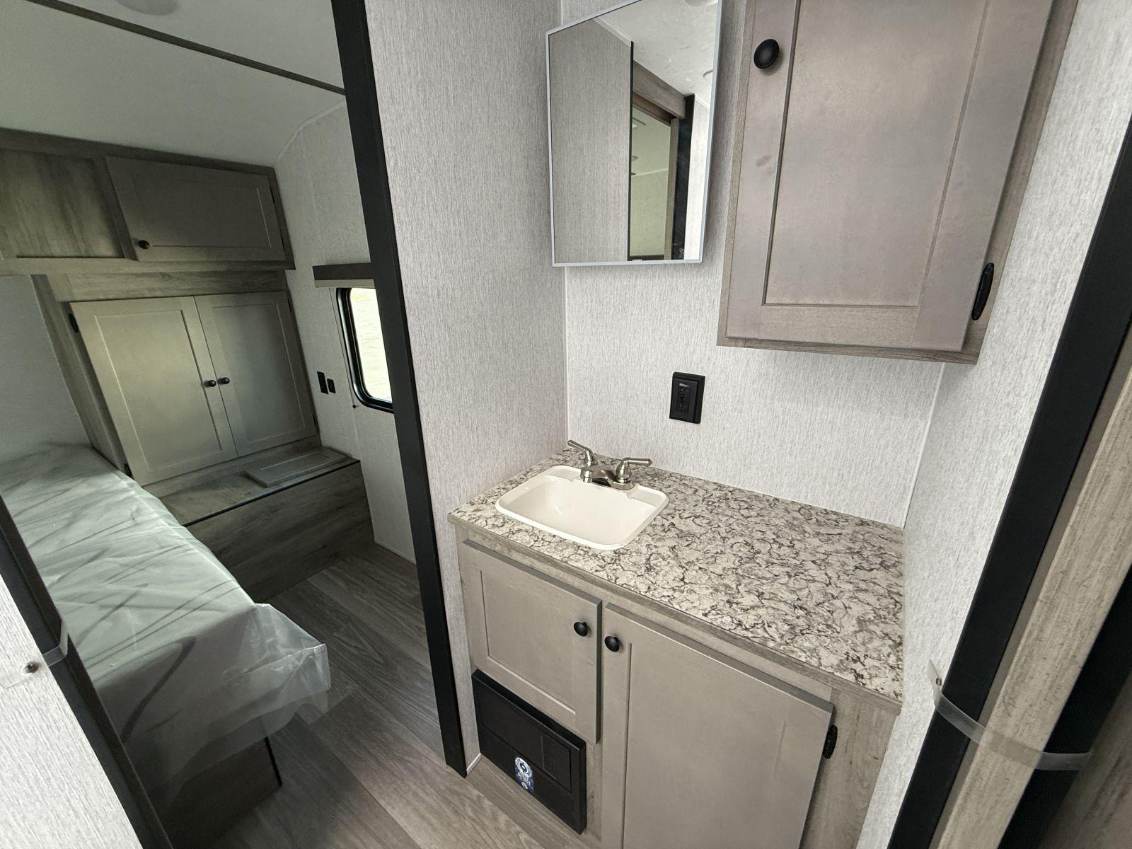 2026 Sunset Park RV 2026 Sunset Park RV Sun Lite Toy Hauler - thumbnail 17