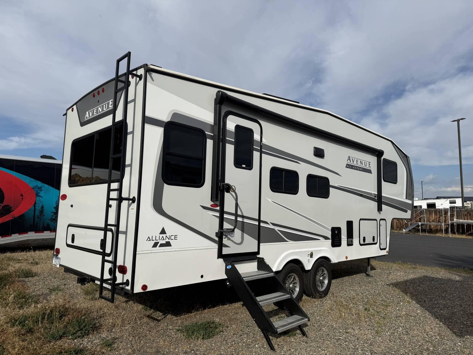 2024 Alliance RV 2024 Alliance RV Avenue - thumbnail 3