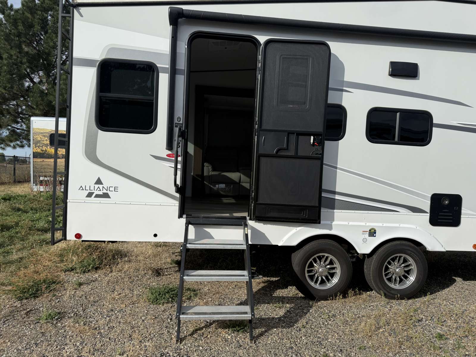 2024 Alliance RV 2024 Alliance RV Avenue - thumbnail 12