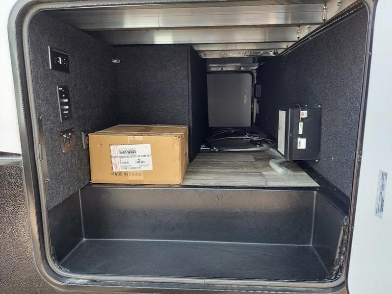 2022 Keystone RV 2022 Keystone RV Voltage - thumbnail 13