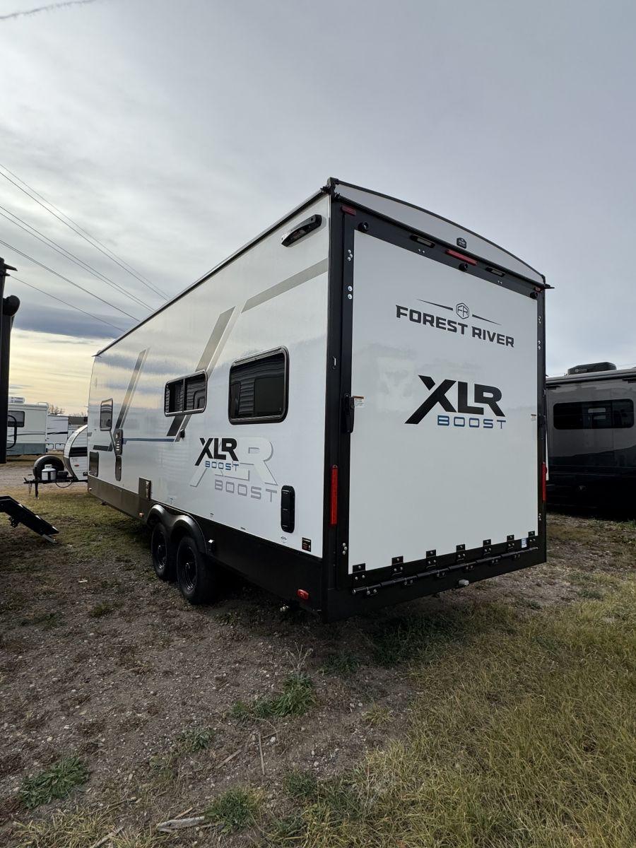 2026 Forest River RV 2026 Forest River RV Xlr Boost Toy Hauler - thumbnail 4