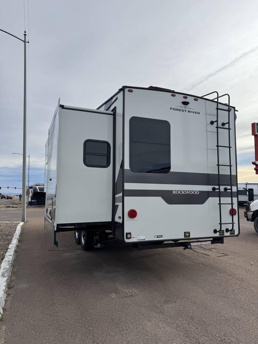 2026 ROCKWOOD 2026 ROCKWOOD SIGNATURE - thumbnail 3