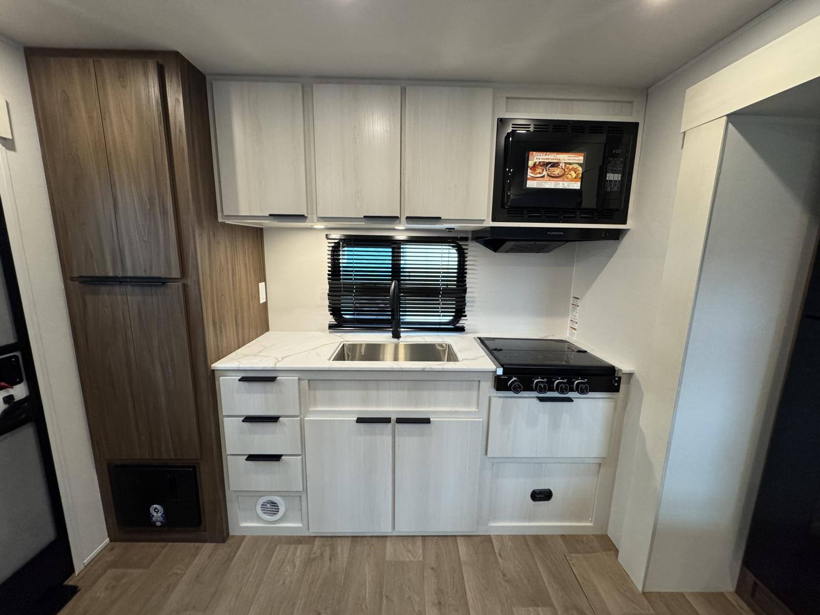 2026 Winnebago 2026 Winnebago Access - thumbnail 8
