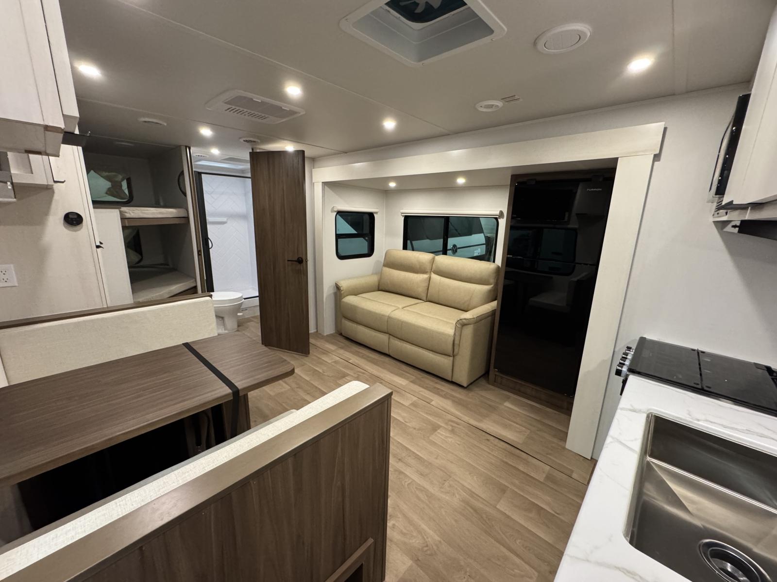 2026 Winnebago 2026 Winnebago Access - thumbnail 8