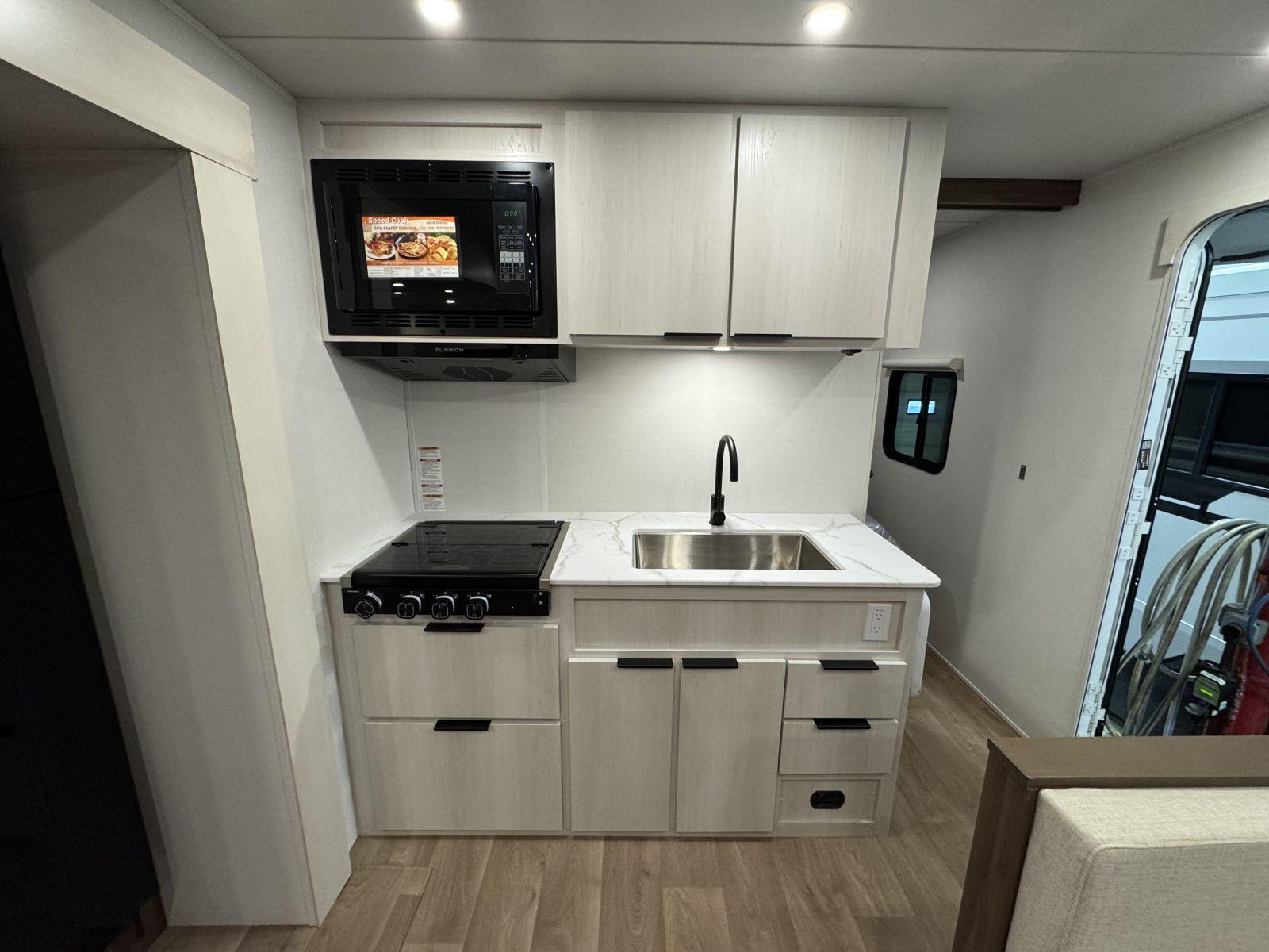 2026 Winnebago 2026 Winnebago Access - thumbnail 9