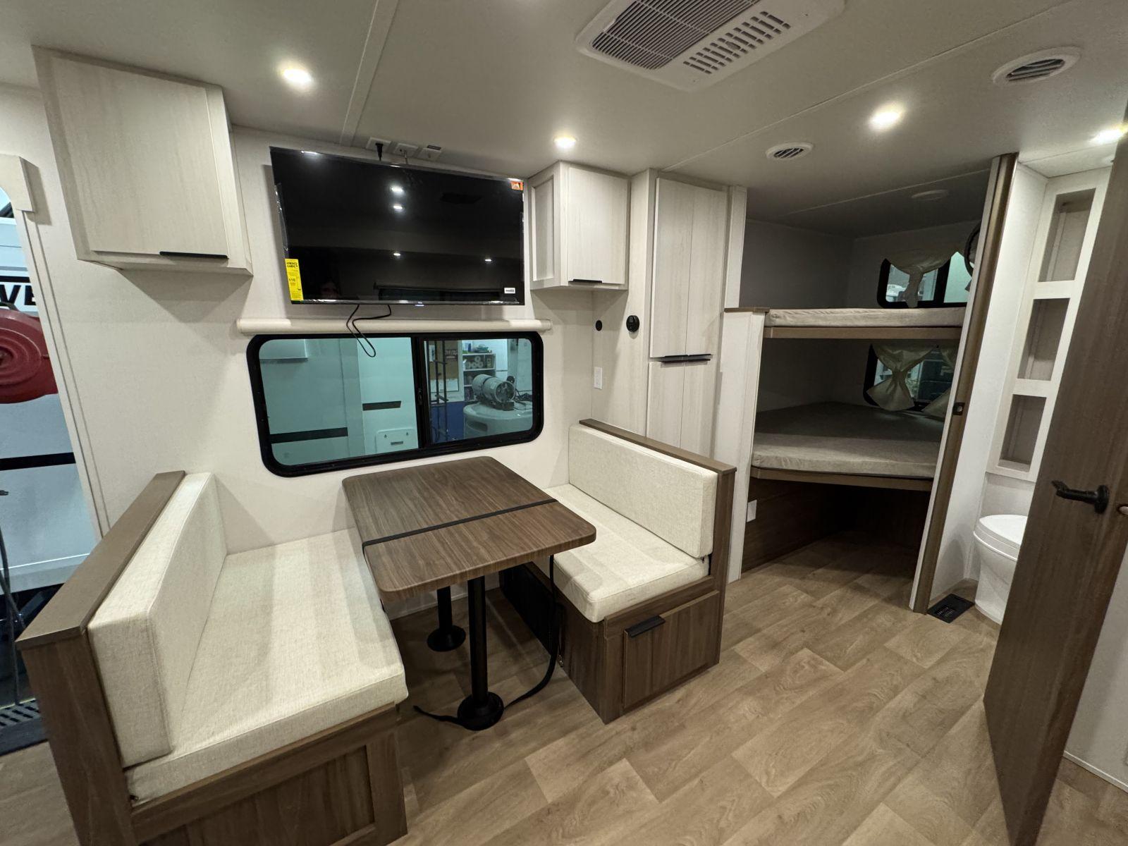 2026 Winnebago 2026 Winnebago Access - thumbnail 11